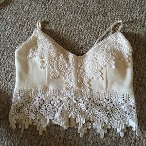 Cute white detailed crop top from Windsor!