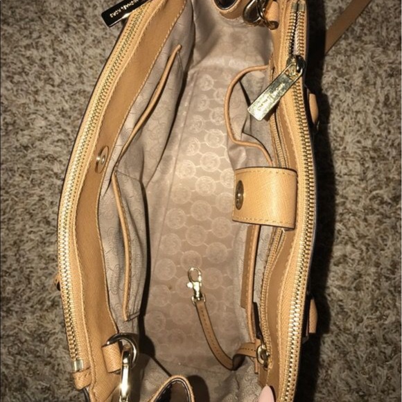 Micheal Kors - Picture 4 of 4