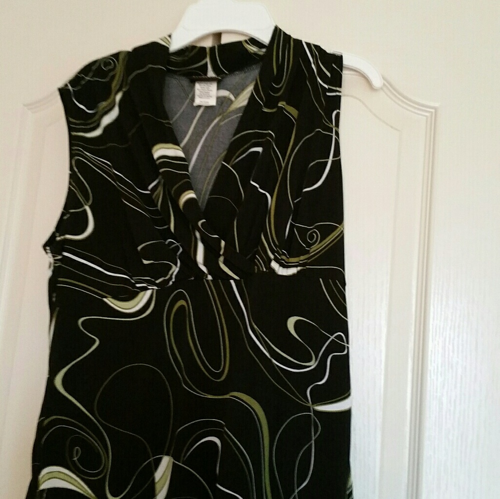 Sleeveless shirt