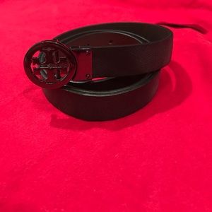 Tory Burch M reversible belt. Gunmetal Buckle.