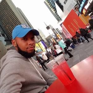 Meet your Posher, Luis daniel