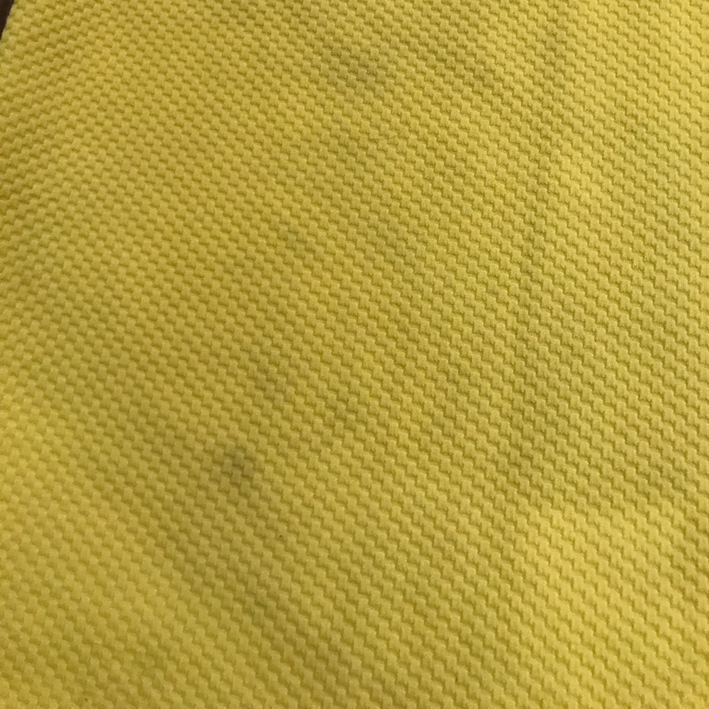 🌸🌺Bright Yellow Two piece - Picture 3 of 6