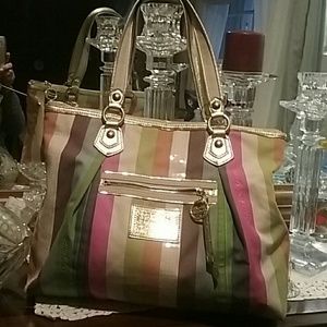Authentic coach poppy purse