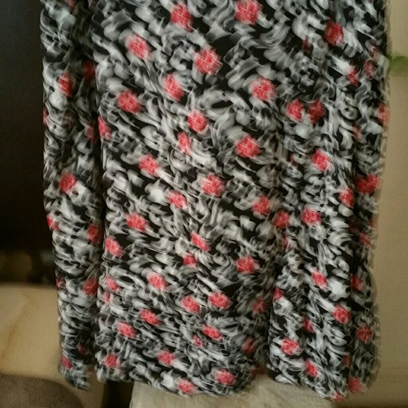 SKIRT - Picture 2 of 2