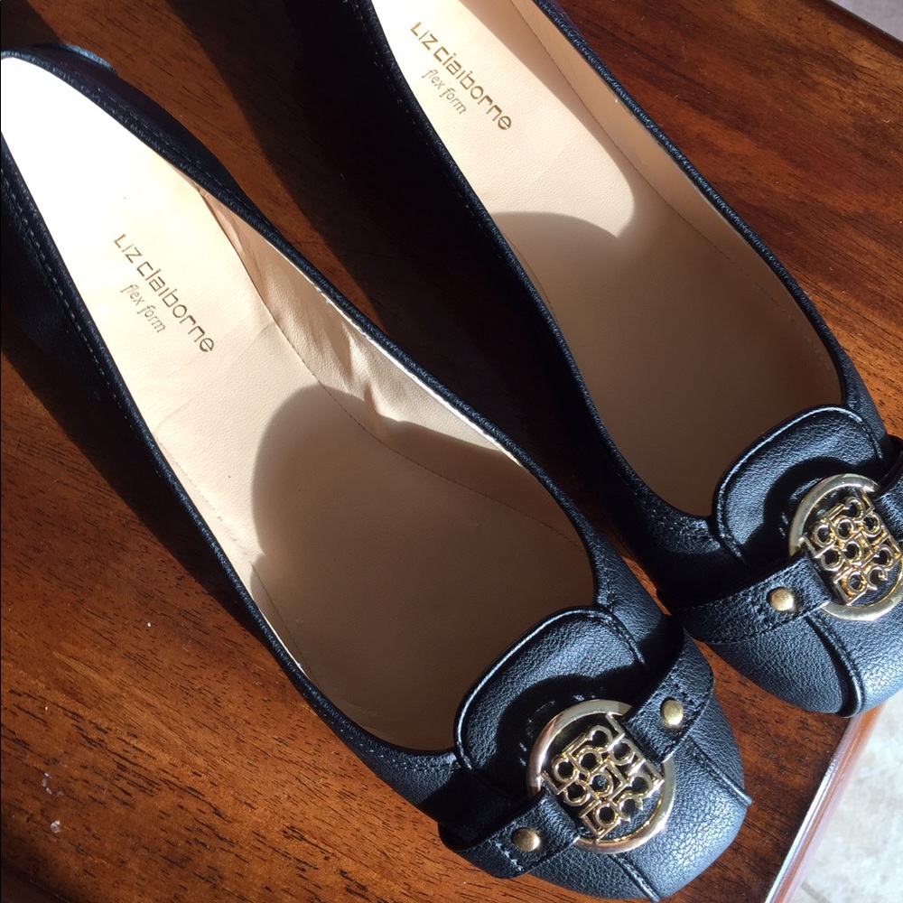 Liz Claiborne iris flats shoes
