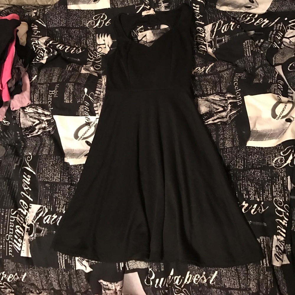 Pacsun dress XS. Heart cut out back Gently worn!