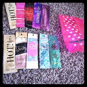 Tanning lotion sample lot with tanning bag