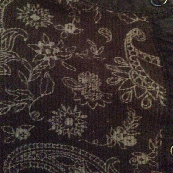 Faded Glory black paisley long sleeve tee size S - Picture 3 of 3