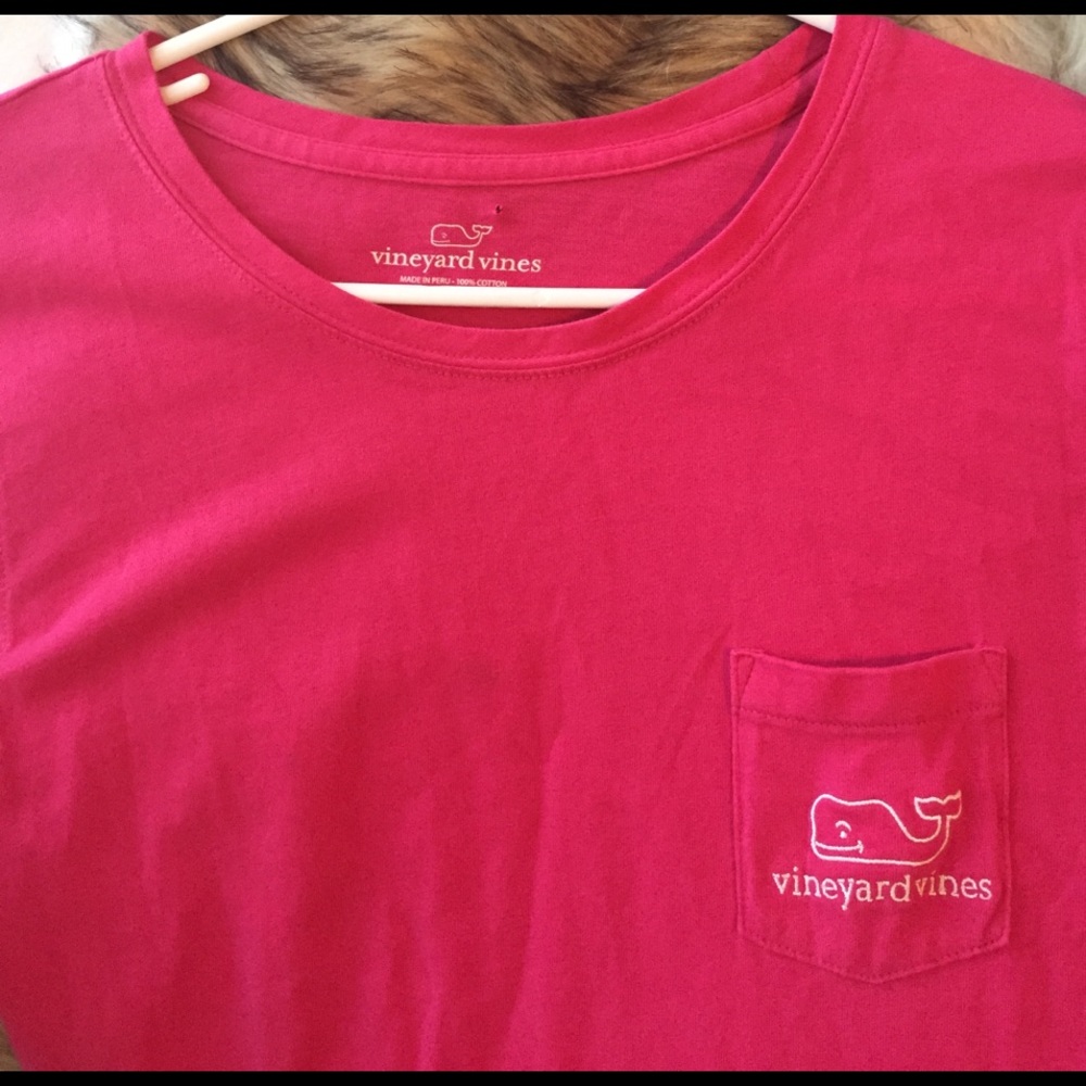 Vineyard Vines T 🐳