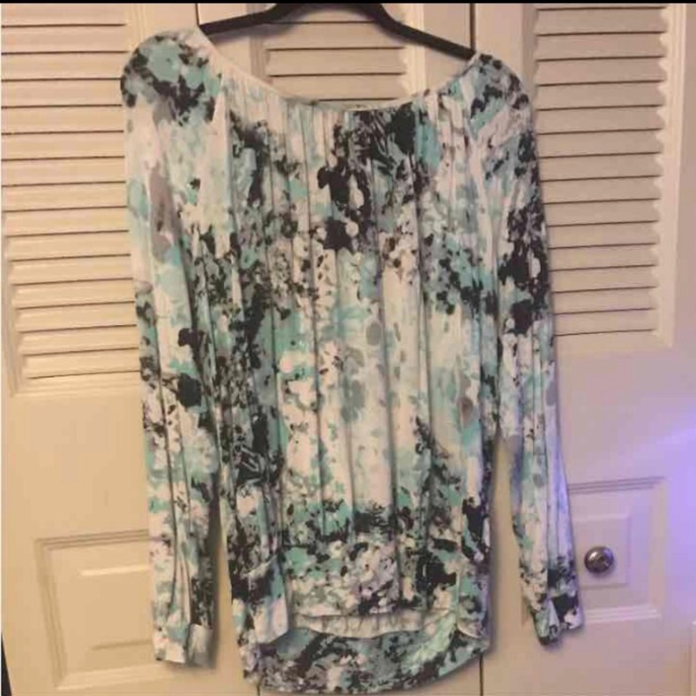 Xl long sleeved floral shirt