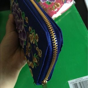 Chinese Silk Embroidered Purse