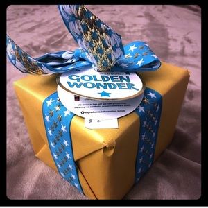 Lush Golden Wonder Gift set