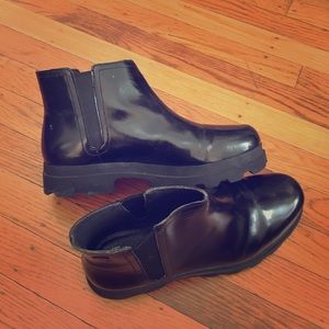 Camper Chelsea boots in shiny leather