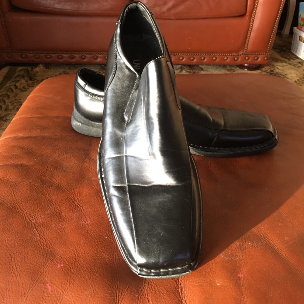 Men's black Kenneth Cole dress shoes!