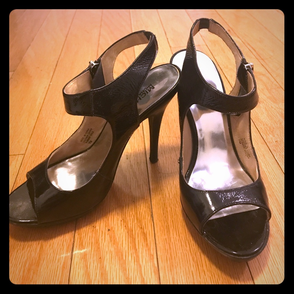 Michael Michael Kors Belinda Black Sandals sz 7