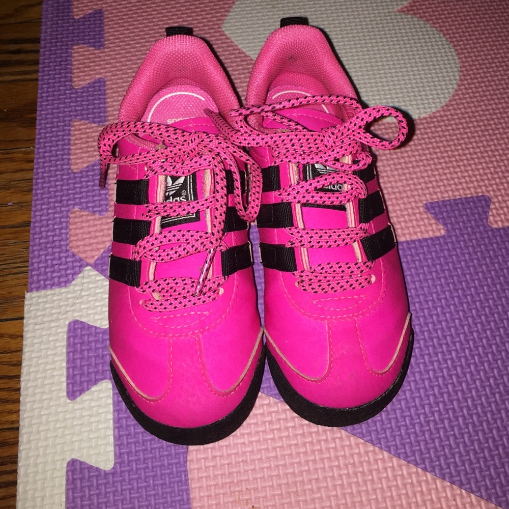Toddler sneakers