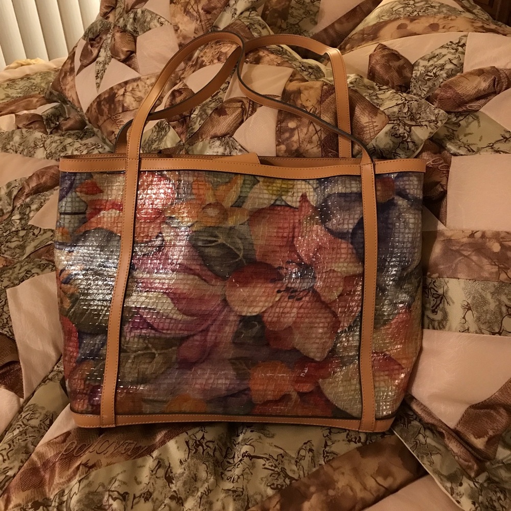 Large tote bag by Maxx NY
