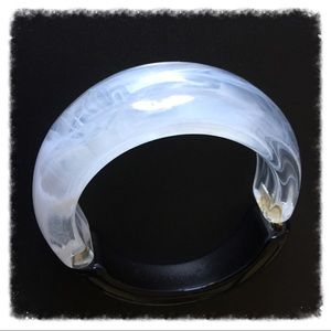 Black and White Braselet plastic