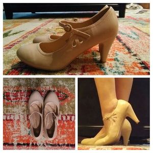 Vintage Shoes Tan, Never Worn