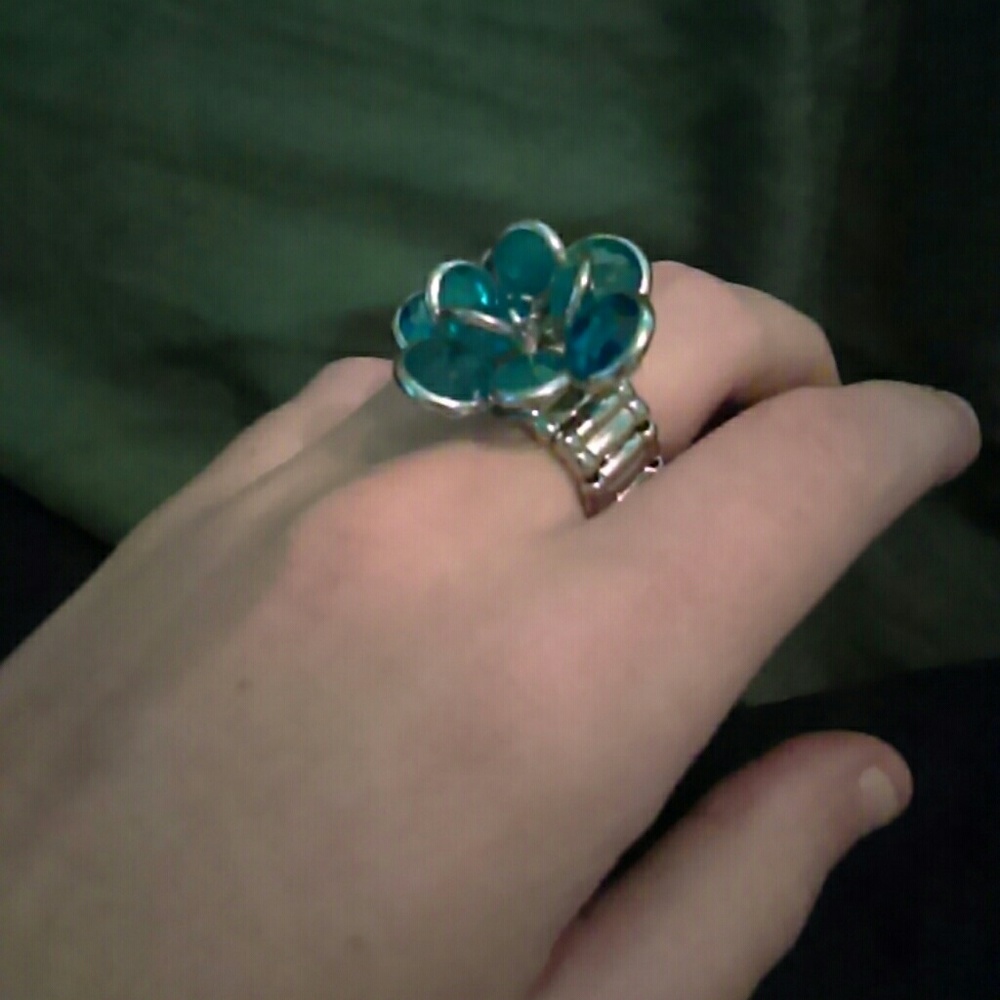 Blue flower ring