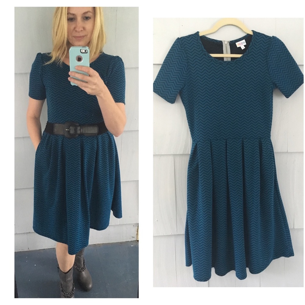 S LuLaRoe Amelia (helloooo pockets!) EUC