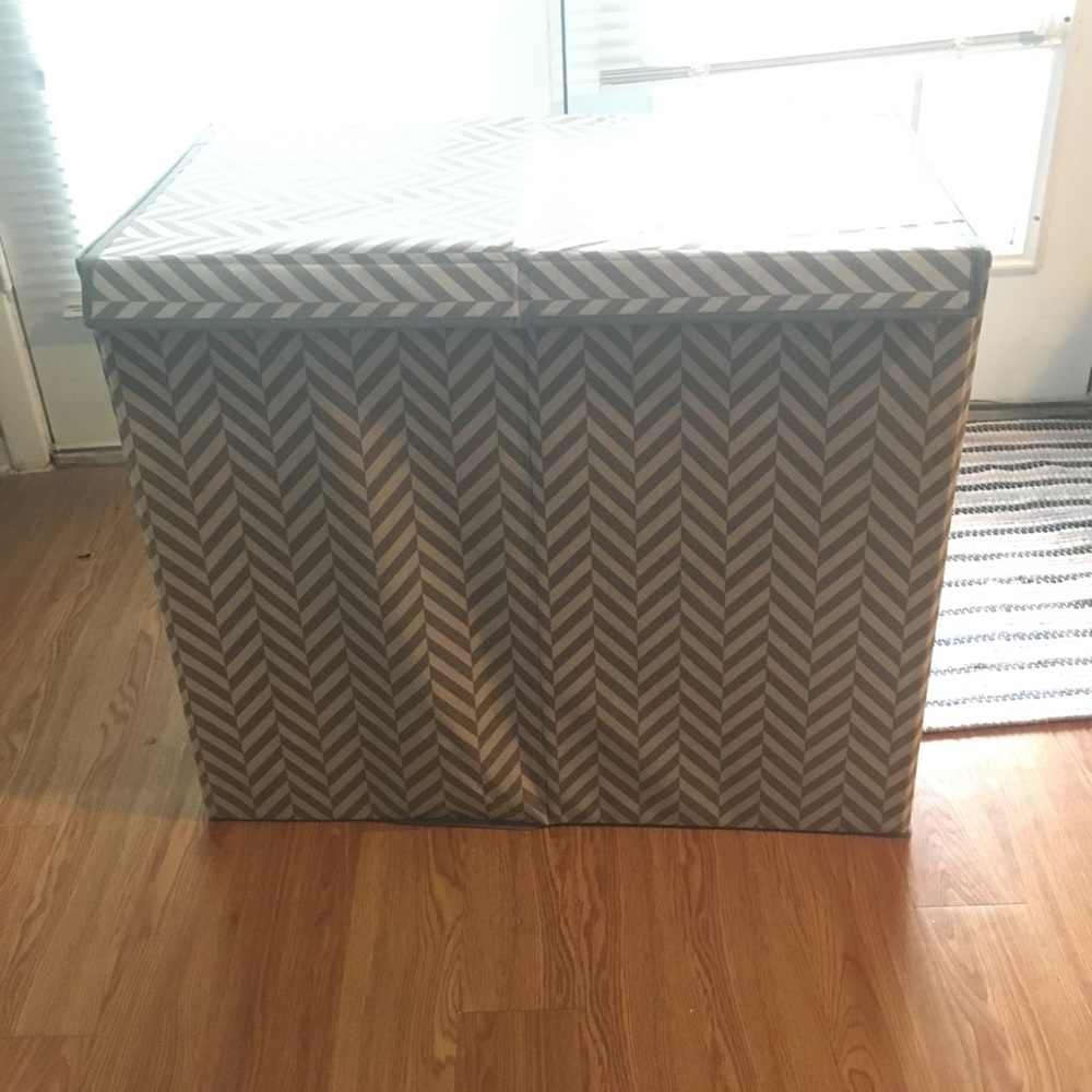 Dual compartment folding hamper