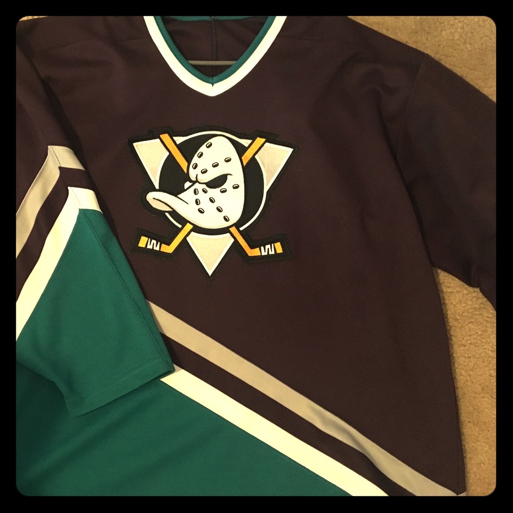 Mighty ducks jersey 9/10