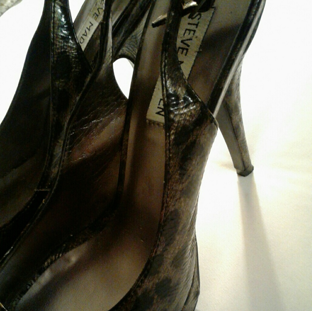 Leopard print peep toes