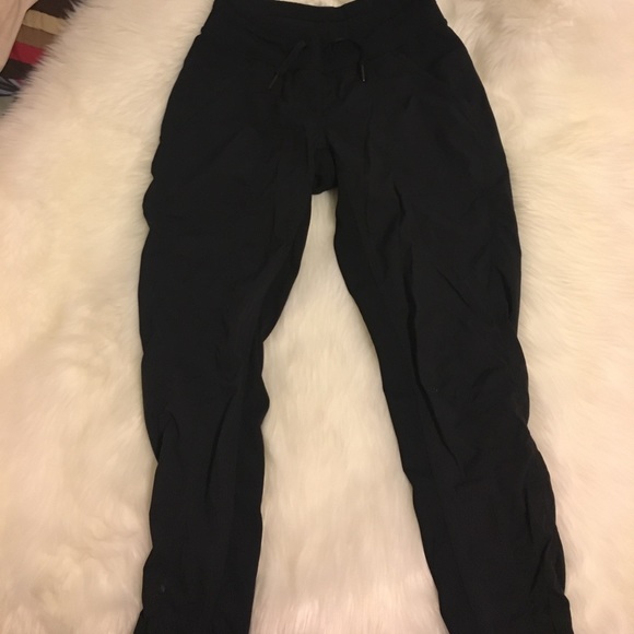 lululemon athletica Pants - LuLuLemon 🍋 size 4