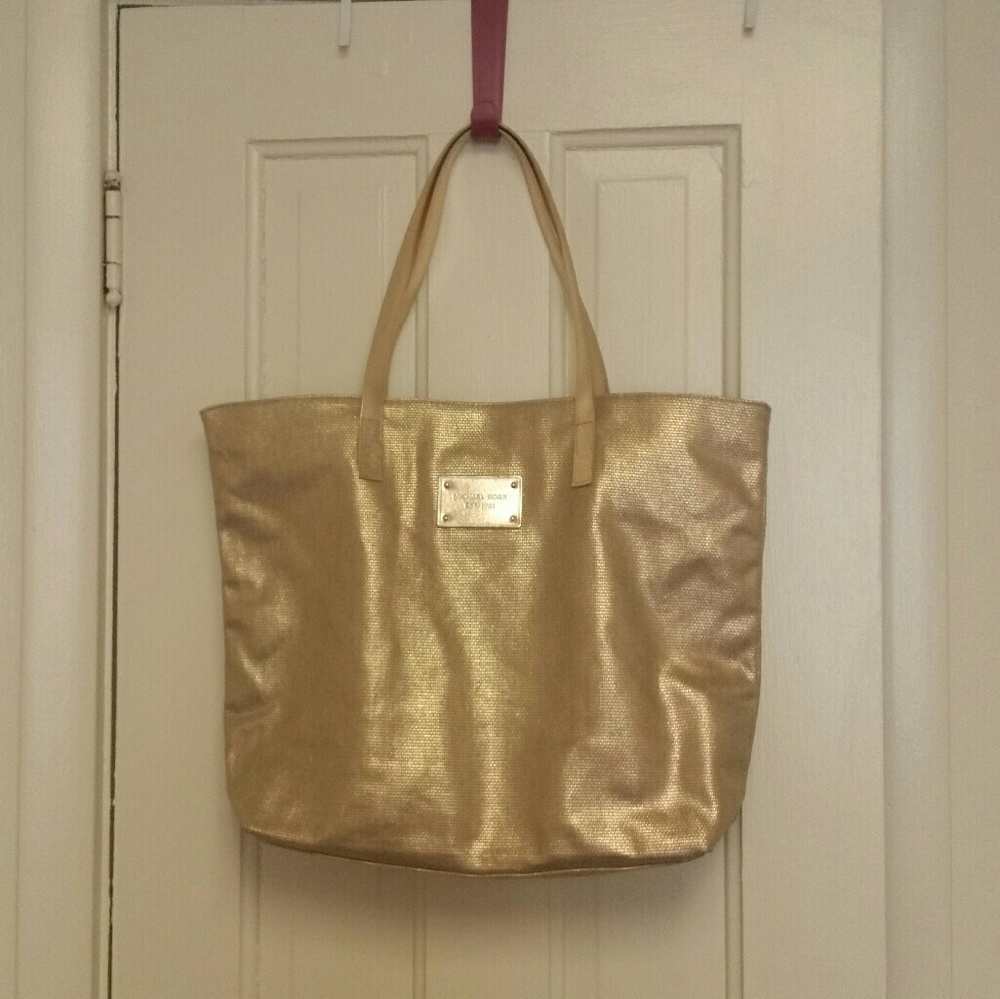 Micheal Kors beach tote