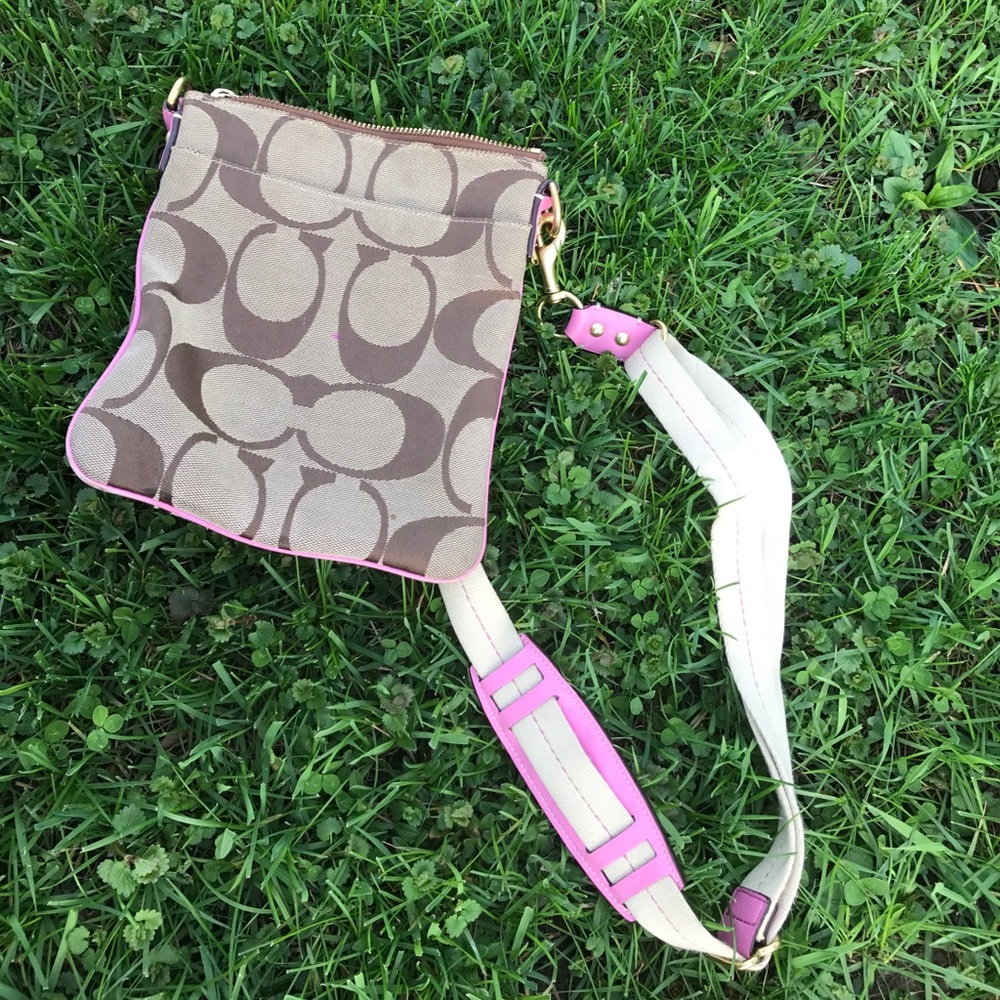 Pink and tan Coach bag - Picture 3 of 7