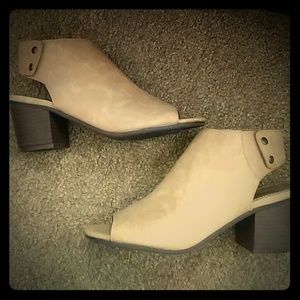 Madden girl open toe mule heel
