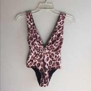 ASOS LEOPARD PLUNGE SWIMSUIT 👙
