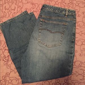 Size 10 P Talbot's capris