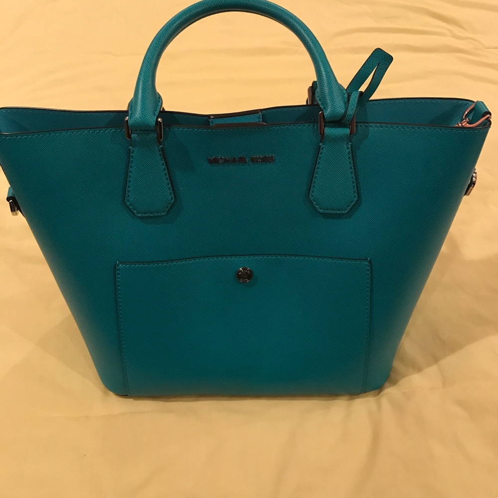 Michael Kors Bucket Bag. Like New