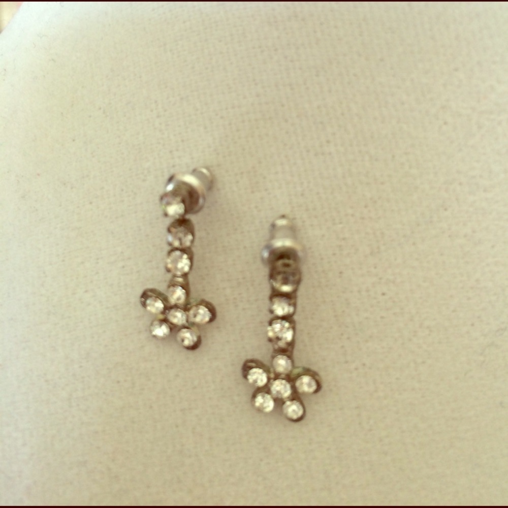 Rhinestone flower earrings