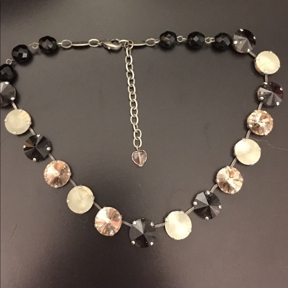 Sabika Cityscape Vienna Choker