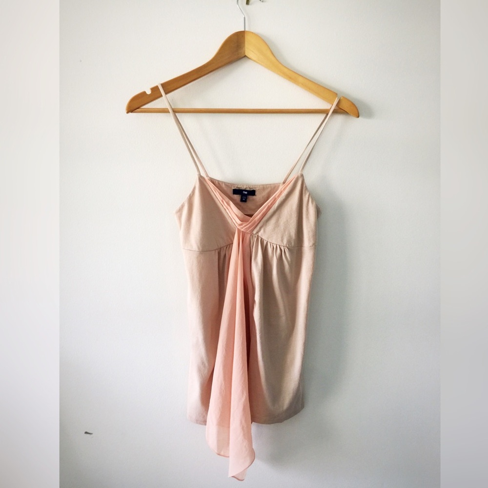 NWT GAP Top - Picture 1 of 4