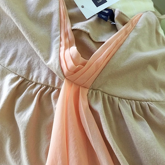 NWT GAP Top - Picture 3 of 4