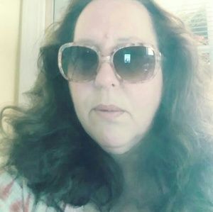 Meet your Posher, Sheila