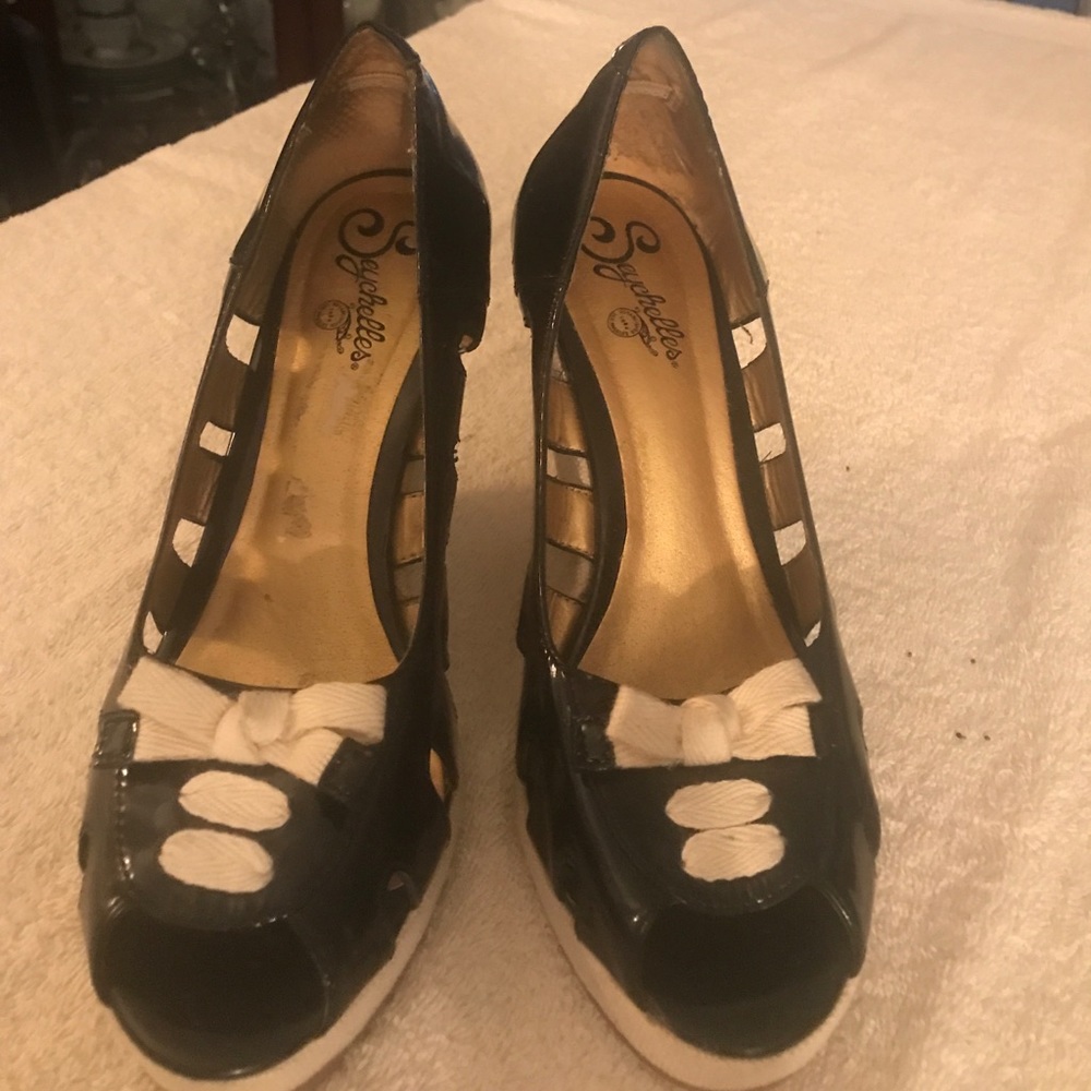Seychelles black patent and canvas wedge
