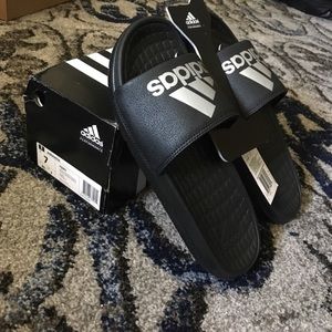 Adidas slides size 7 in men