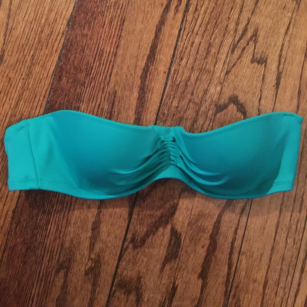 Victoria secrets strapless swim top 32a