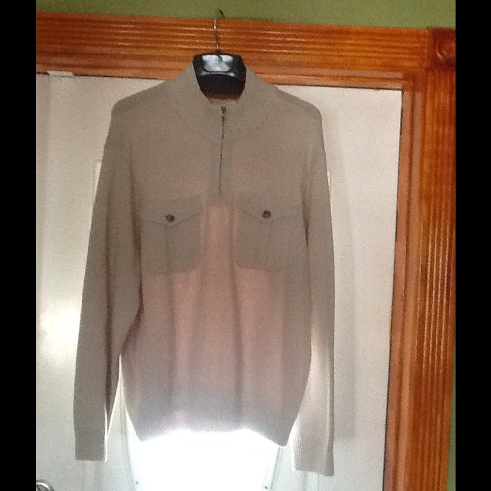 Sweater maker is Dockers xl