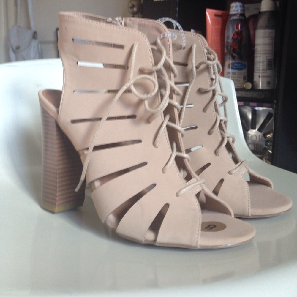 Beige heels