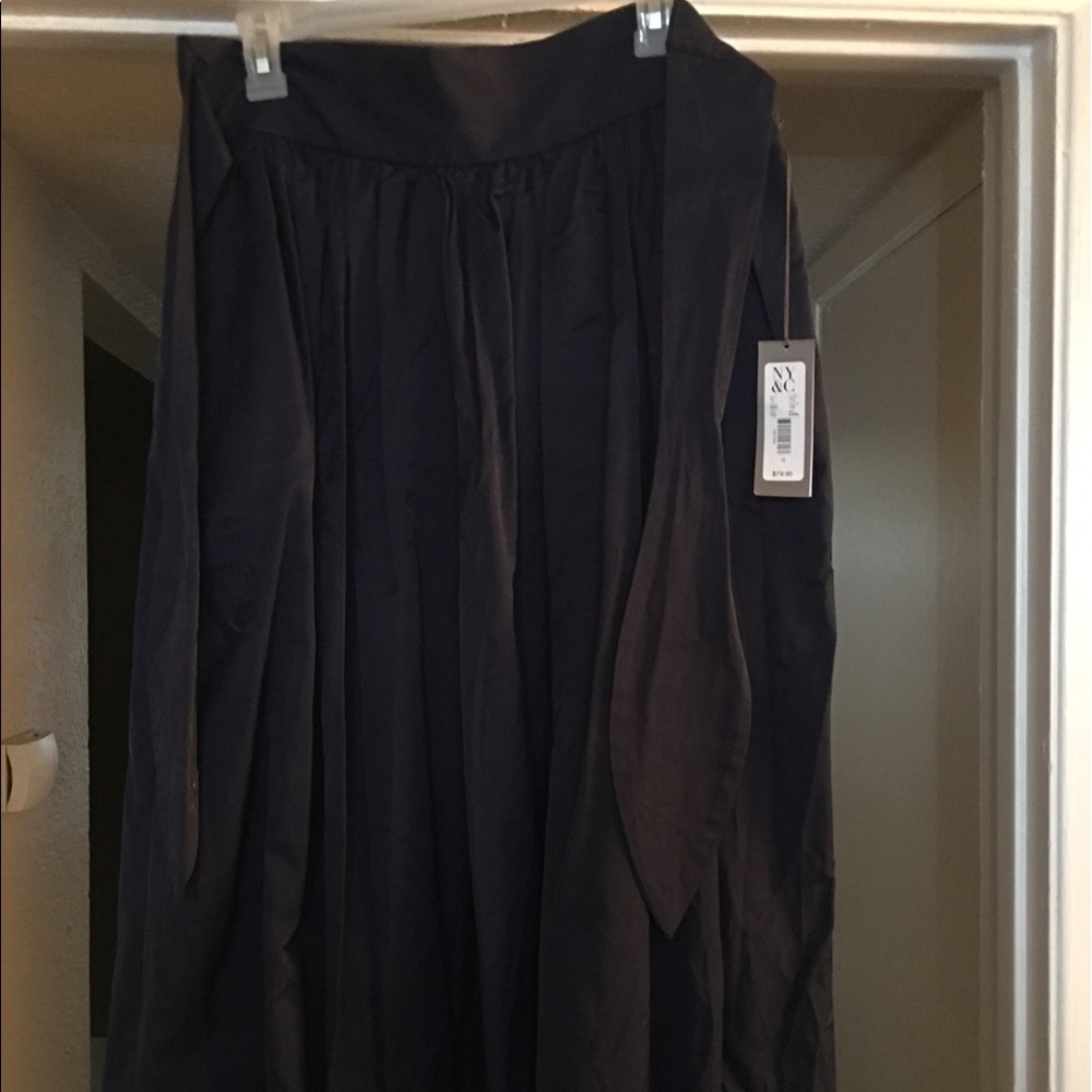 SOLD!!  N/w tags skirt