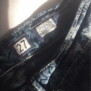 Women's Miss Me Capris