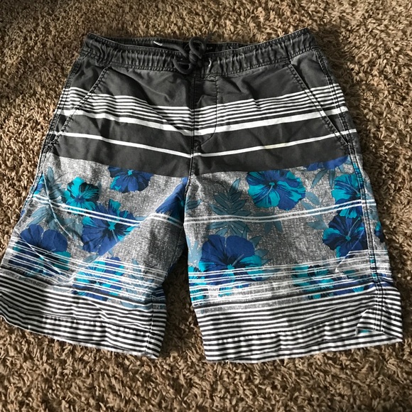 Flower shorts - Picture 1 of 2
