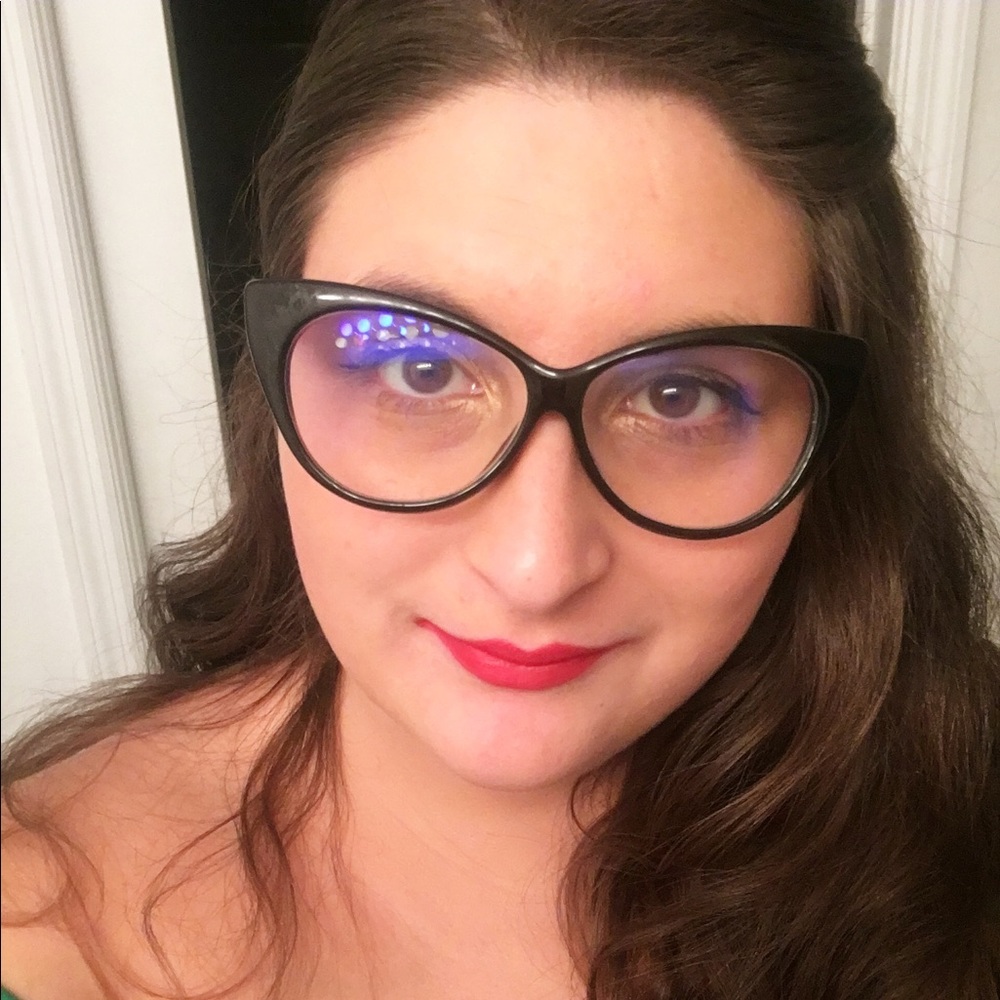 Meet your Posher, Julianna