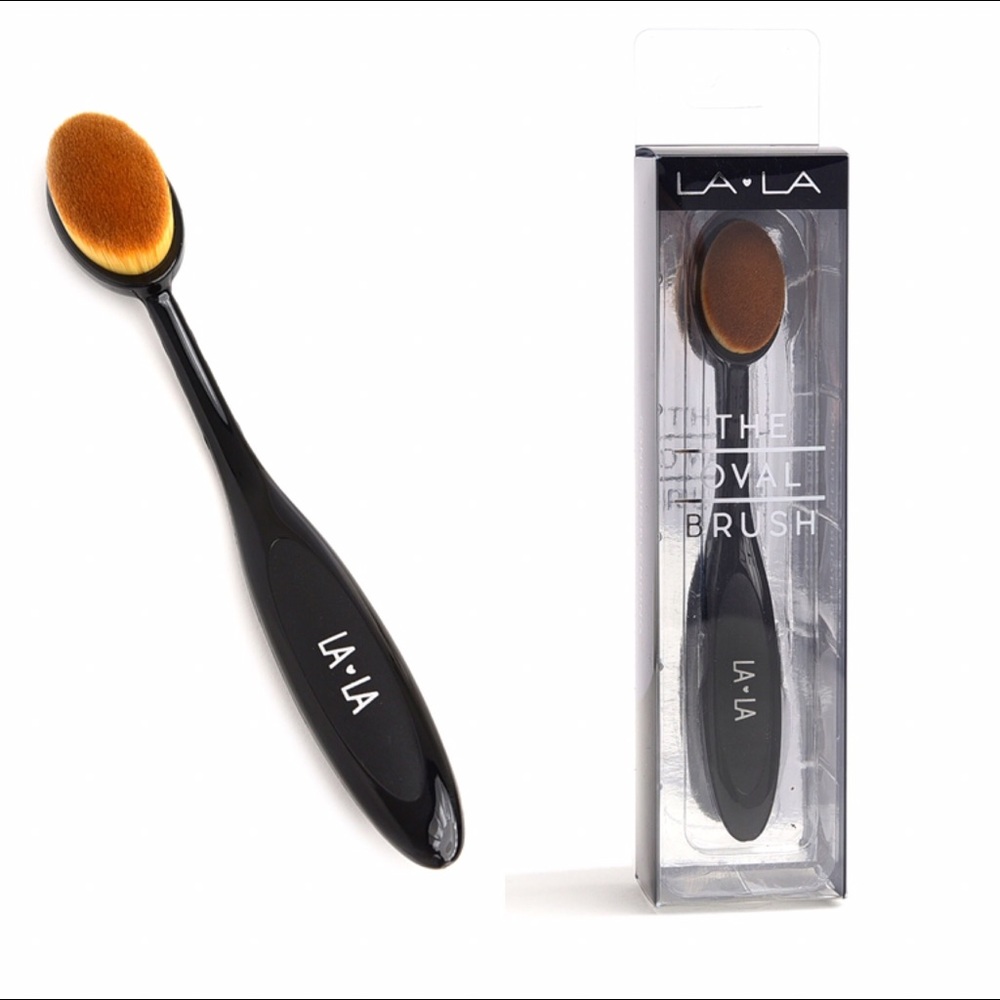 NEW LaLa Oval MakeUp Brush